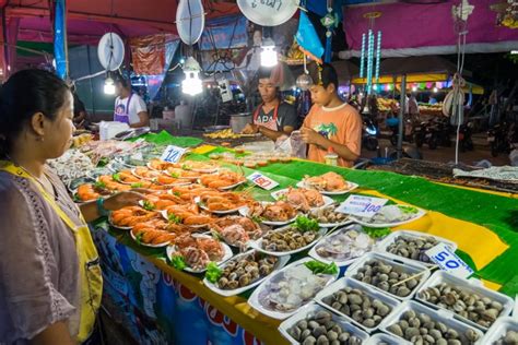 pattaya park night market|pattaya street food market.